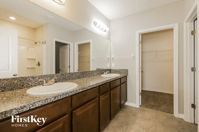 Building Photo - 17114 White Mangrove Dr