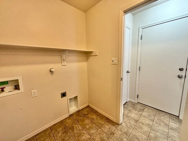 Building Photo - Spacious, remodeled home!