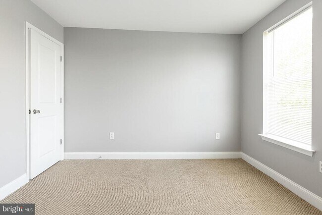 Building Photo - 1940 N Gratz St