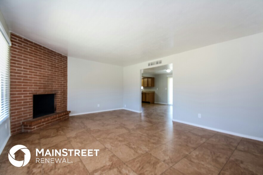 Building Photo - 7627 E 42nd St