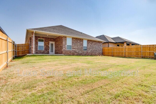 Building Photo - 8301 NW 163rd Ter