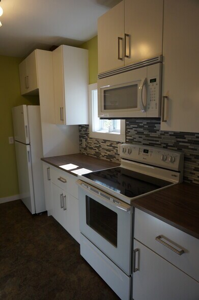 Building Photo - 5827 Forest Avenue