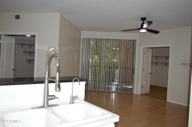 Building Photo - 1701 E Colter St