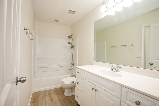 Building Photo - 1656 Nature Dr