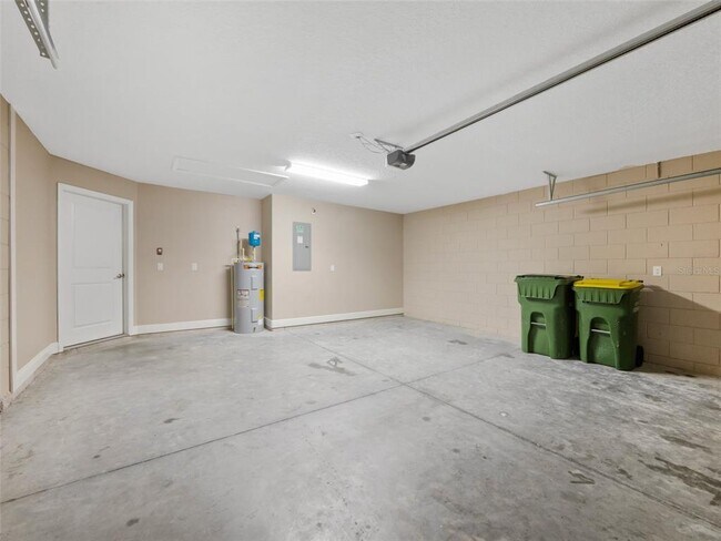 Building Photo - 216 Goldie St