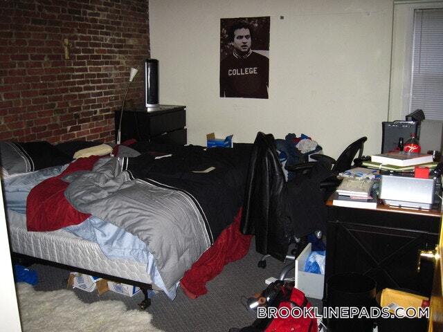 Building Photo - 25 St Marys Ct