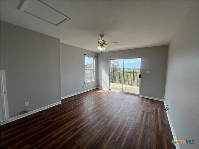 Building Photo - 5899 Denmans Loop