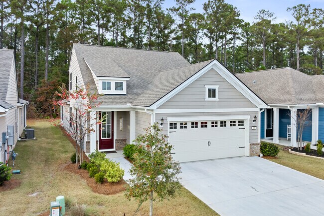 Building Photo - 686 Destiny Dr