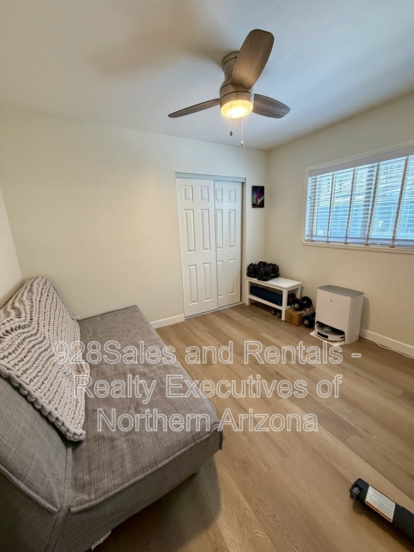 Building Photo - 1928 N Lynn Dr