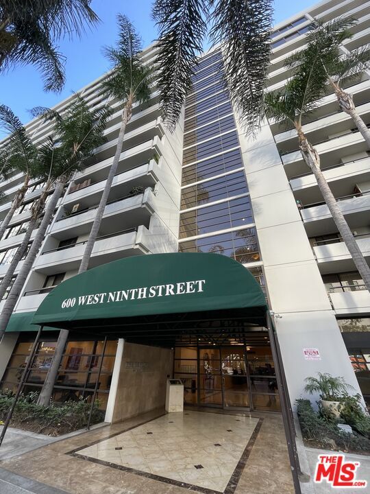 Primary Photo - 600 W 9th St