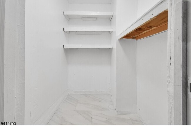 Building Photo - 139 S 8th St