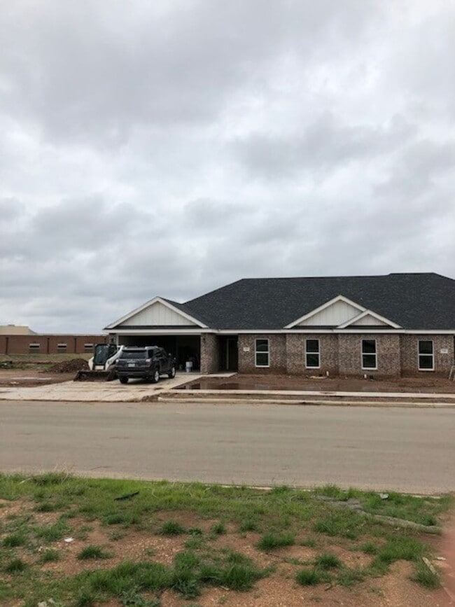Building Photo - 7304 Mountain View Rd