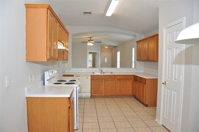Building Photo - 12817 Paloma Blanca Way
