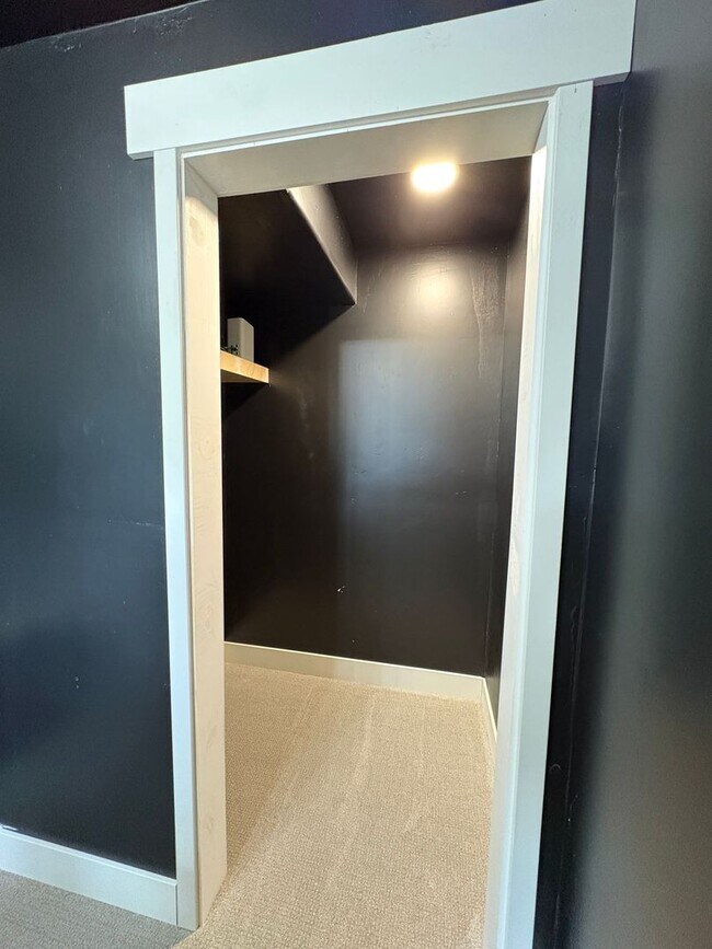 Building Photo - 1754 N Blaze Ln