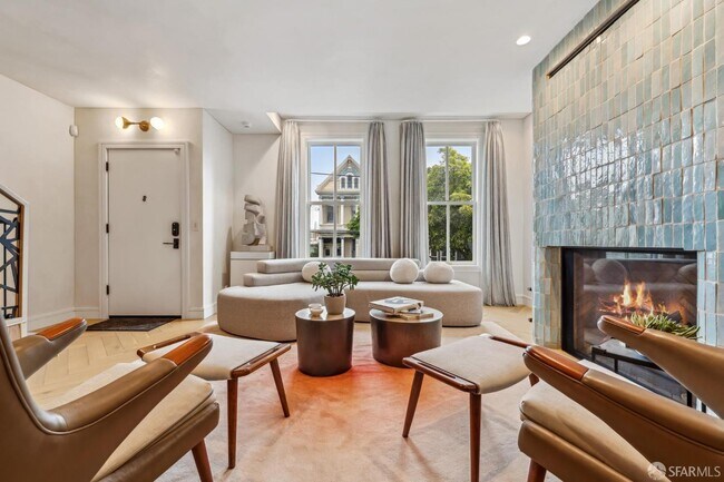 Building Photo - 7 Seymour St