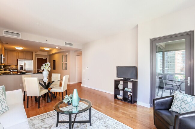 Building Photo - 130 N Garland Ct