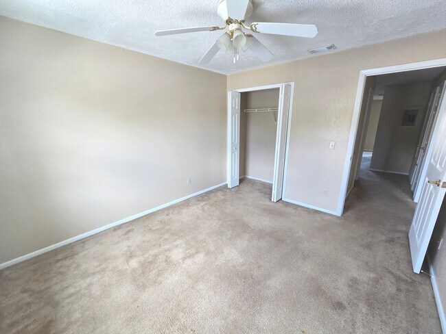 Building Photo - 9933 Sweepstakes Ln