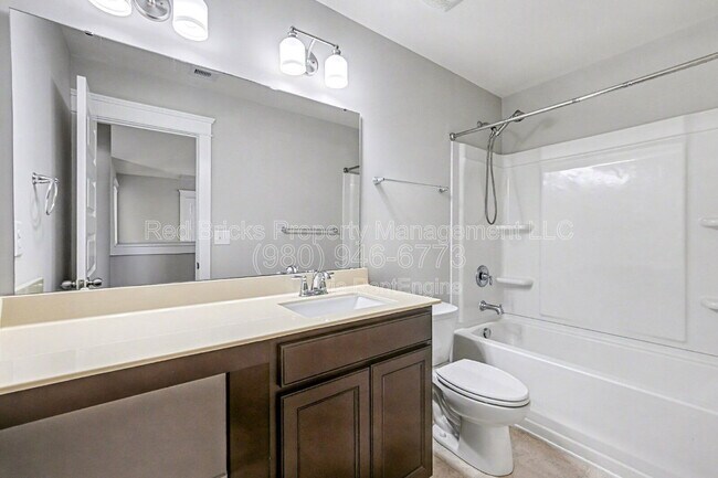 Building Photo - 149 Kingston Drive