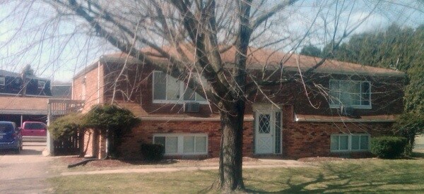 Primary Photo - 6669 Amsel Ave NE