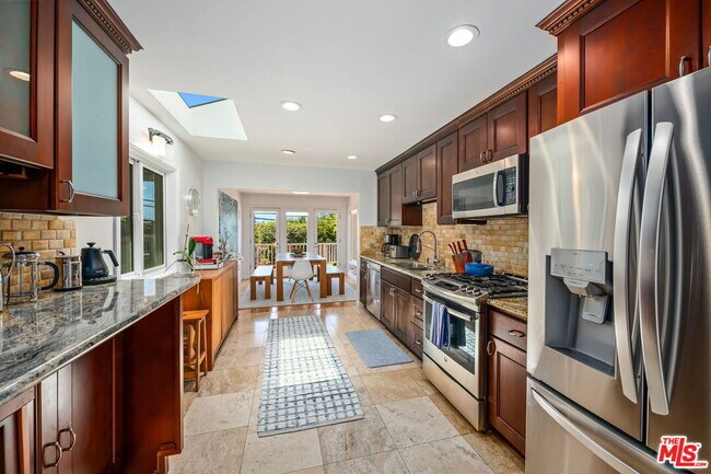 Building Photo - 8221 Delgany Ave