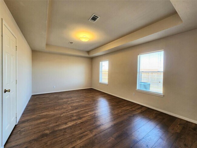 Building Photo - 16614 Stoneside Dr