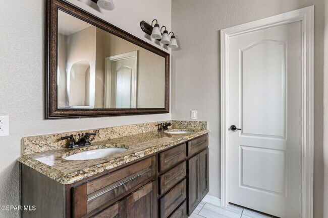 Building Photo - 14933 Jerry Armstrong Ct
