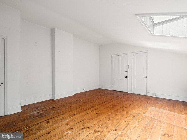 Building Photo - 318 N Matlack St