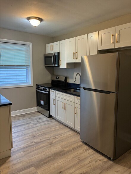 Building Photo - 4919 A St SE