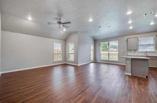 Building Photo - 1134 Tomball Downs Dr