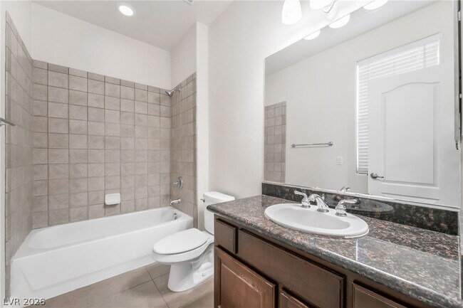 Building Photo - 536 Copper View St