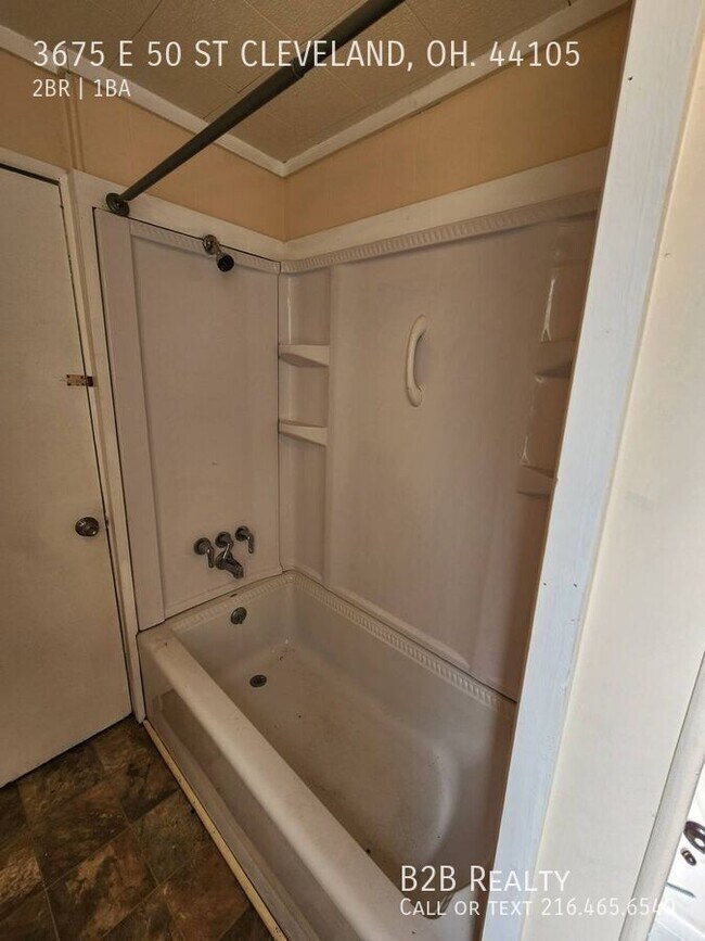 Building Photo - 3675 E 50th St