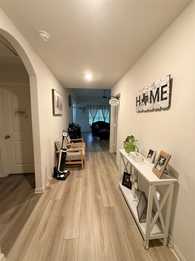 Building Photo - 8103 Vacek Meadows Loop