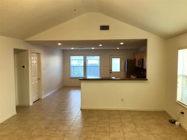 Building Photo - 54 Shimmer Pond Pl