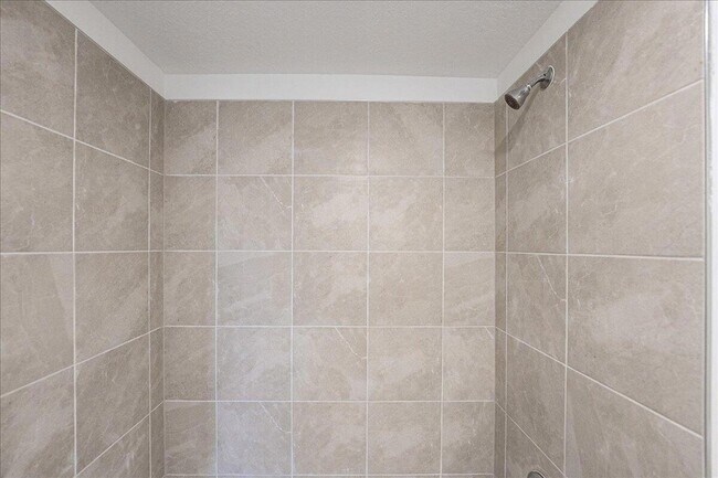 Building Photo - 11177 Fernbrook Dr