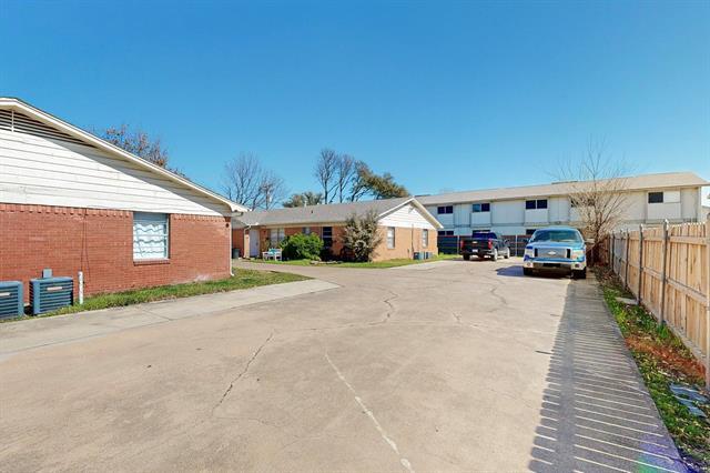Building Photo - 220 W Union Bower Rd