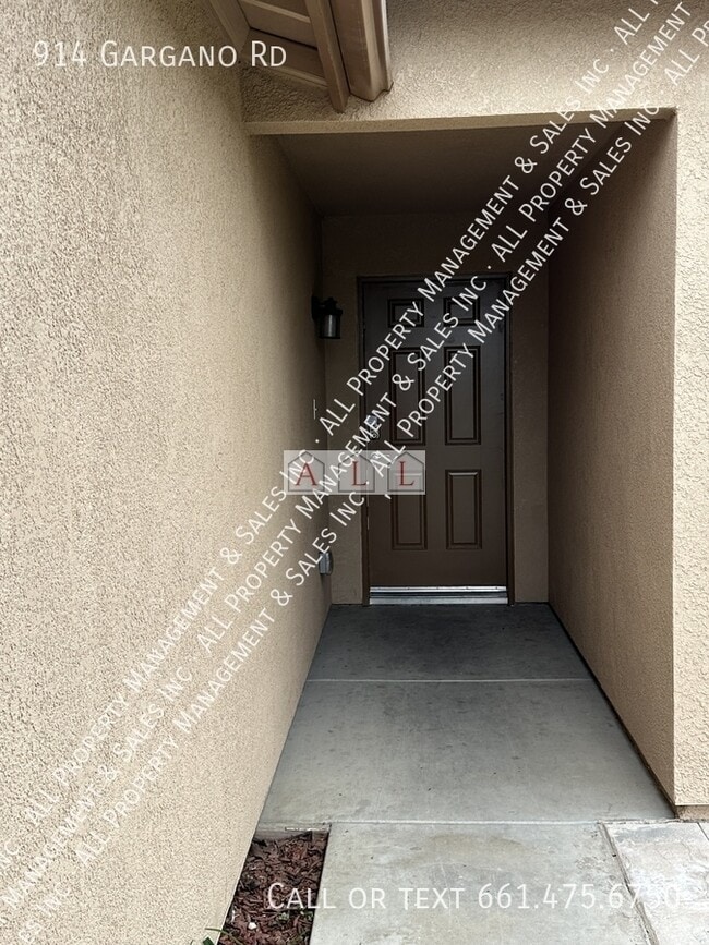 Building Photo - 914 Gargano Rd