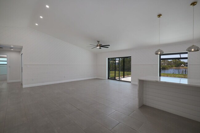 Building Photo - 9436 Sage Ct