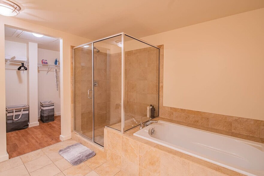 Building Photo - 44 W Monroe St