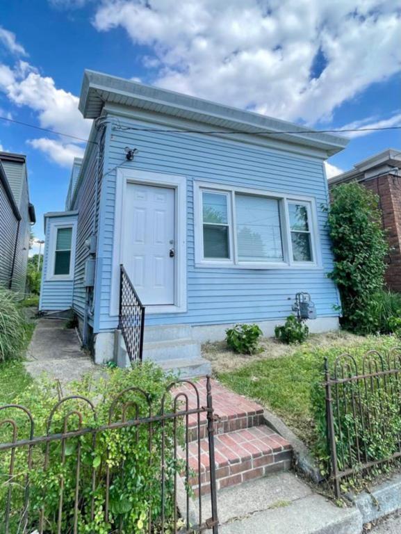 Primary Photo - 929 S Jackson St