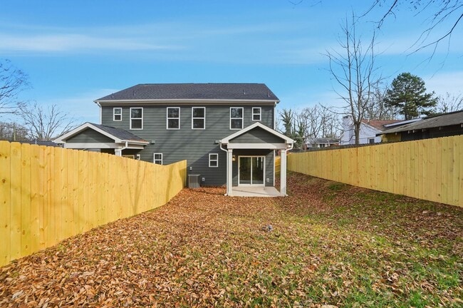 Building Photo - Bright & Modern New Construction Townhome