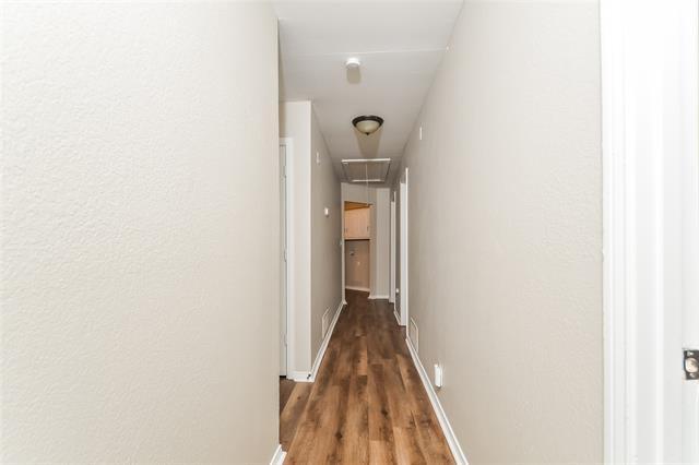 Building Photo - 701 Willow Brook Dr