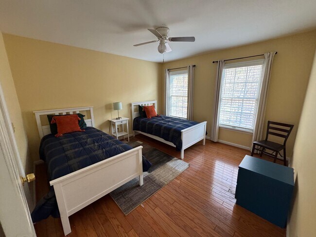 Building Photo - 141 Player Ct