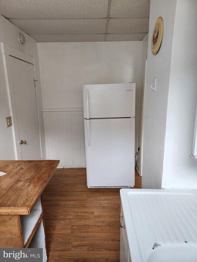 Building Photo - 15 N Washington St