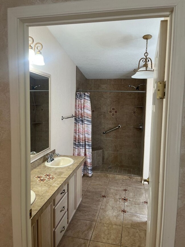 Building Photo - Beautiful 2 Bedroom 2 Bathroom home in Mescal Az. Large front porch and attached carport