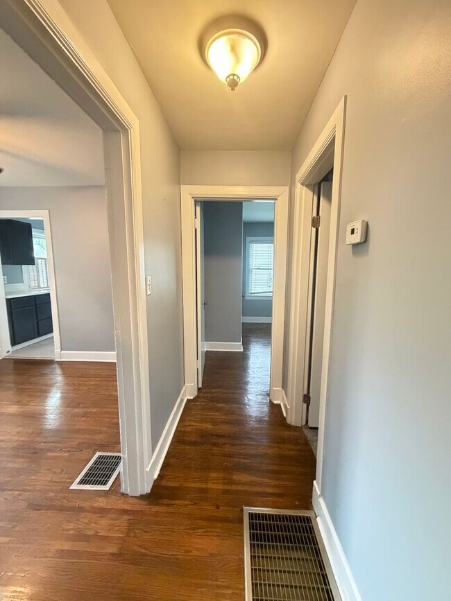 Building Photo - 3 Bedroom Home With A  Basement And Large Back Yard