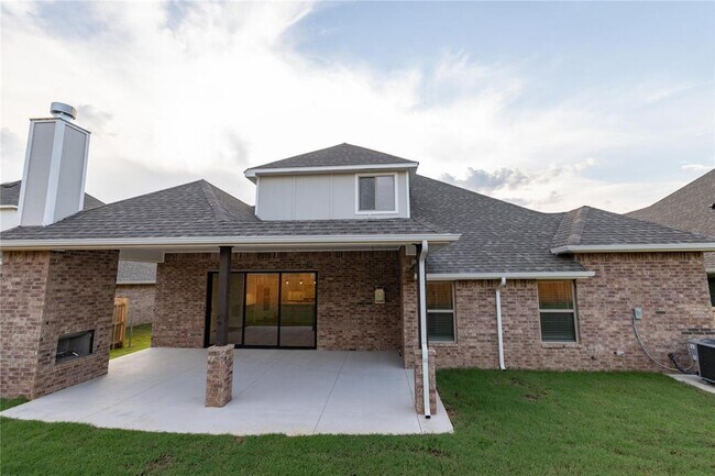 Building Photo - 5732 Lantana Ln