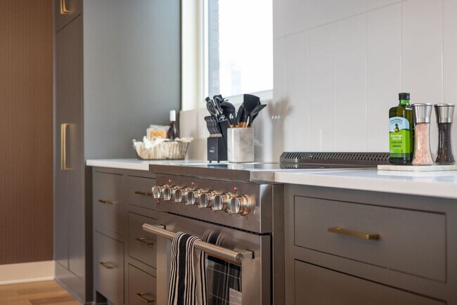 Building Photo - 1117 3rd Ave S