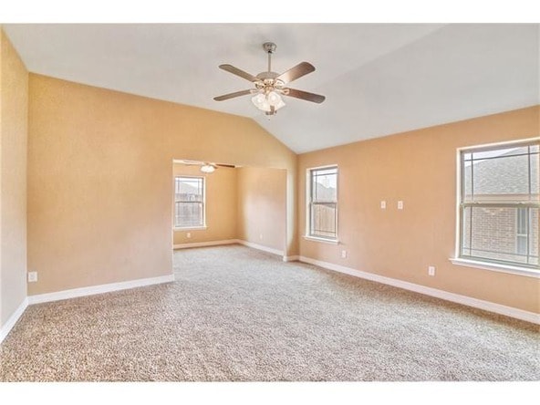 Building Photo - 2118 Yturria Dr