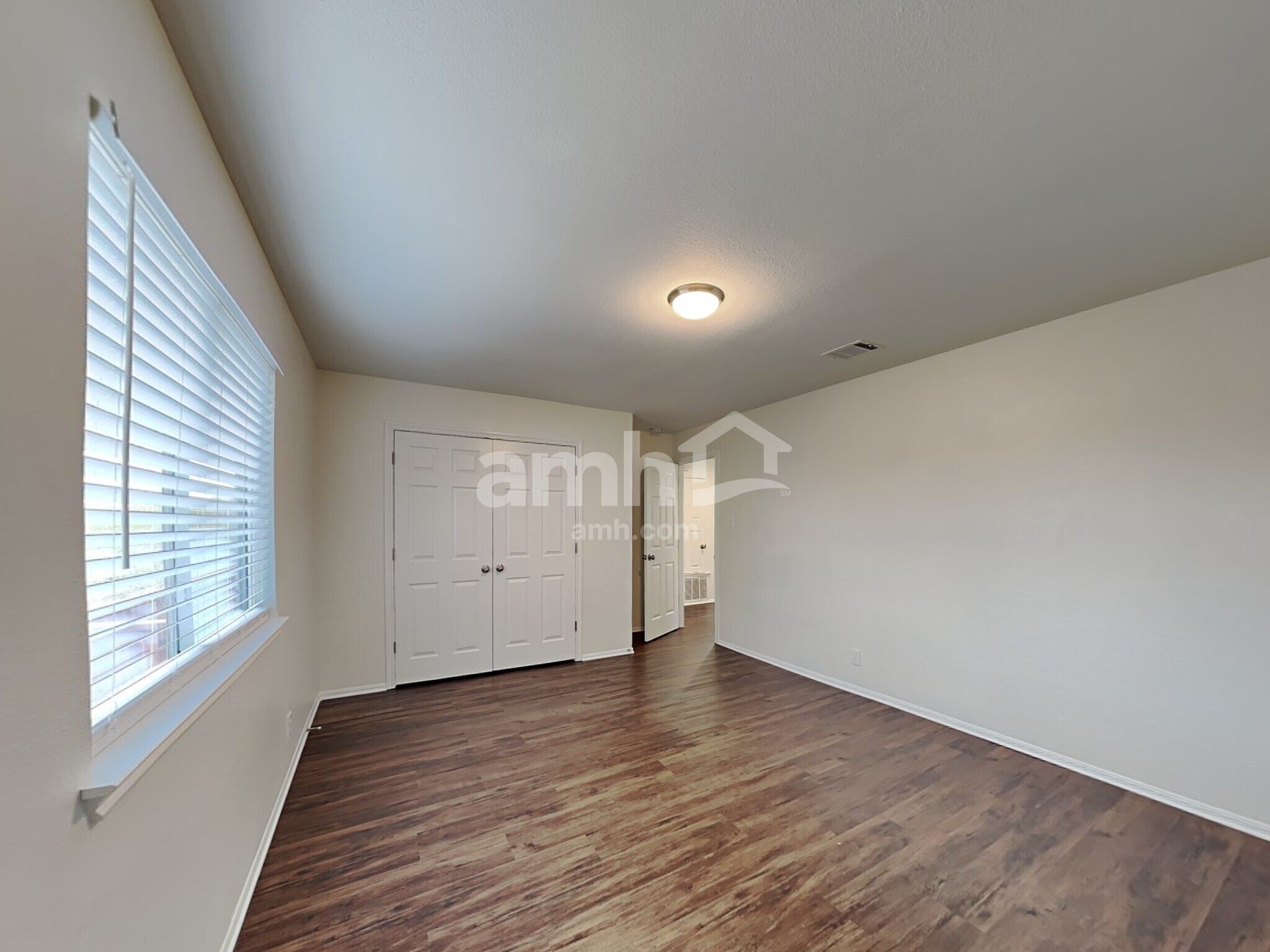 Building Photo - 22234 Goldcrest Run