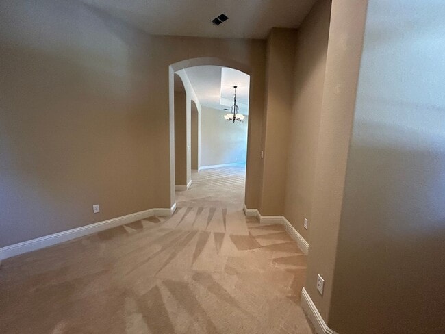 Building Photo - Nice Oakdale home on corner lot